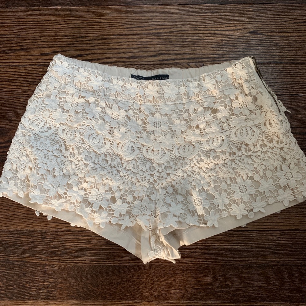 Zara lace shorts